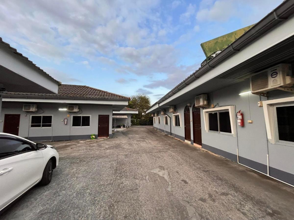 Metro Palace Satun Exterior photo