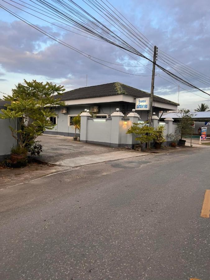 Metro Palace Satun Exterior photo
